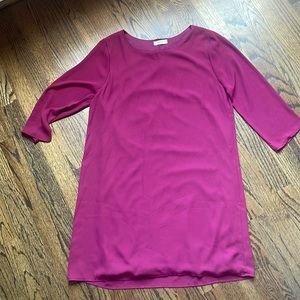 Everly Dress size Medium - magenta